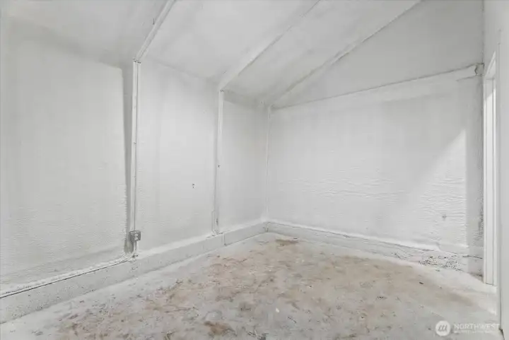 Extra storage/office space in the shop