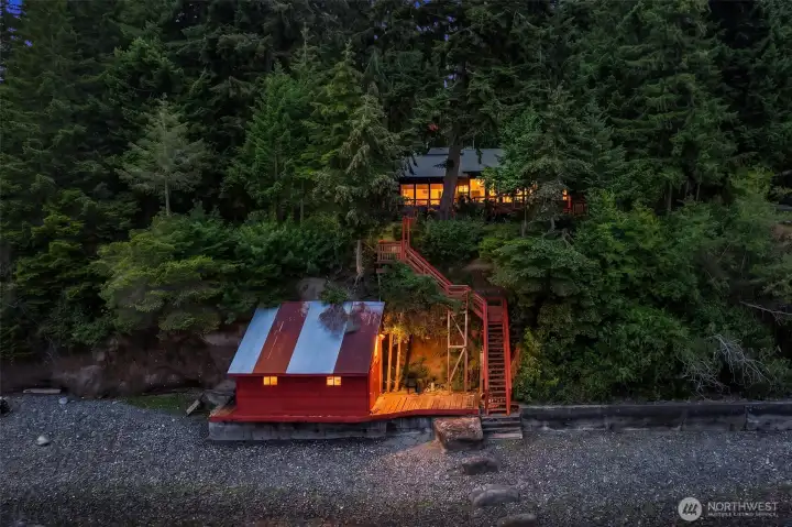 Set on the water’s edge, this property offers peaceful views, natural light, and a setting that is hard to find.