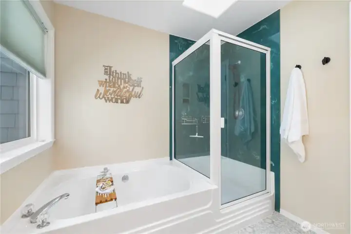 Large soaking tube and separate shower is a must! Large soaking tube and separate shower is a must!