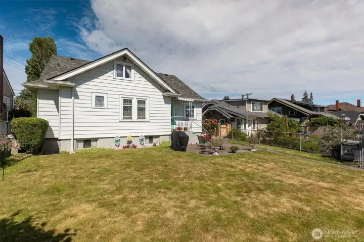 Additional view of the spacious yard