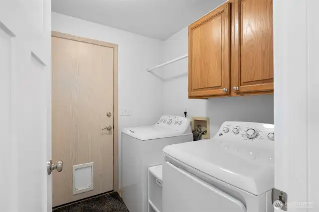 Laundry/mudroom with garage access