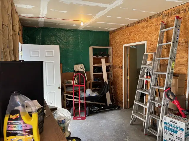 Garage.