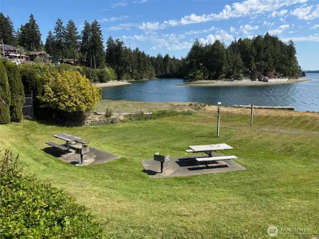 Community Picnic Area.