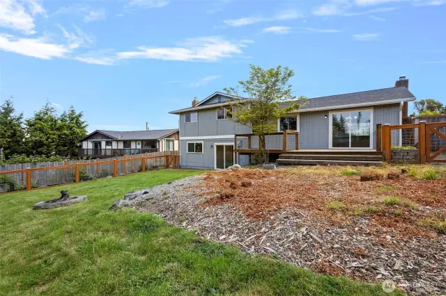 Great garden space. Room for critters and/or kiddos!