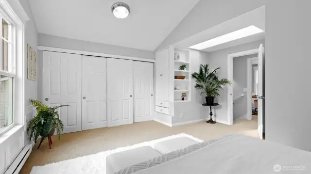 Ample storage, built in drawers and shelf