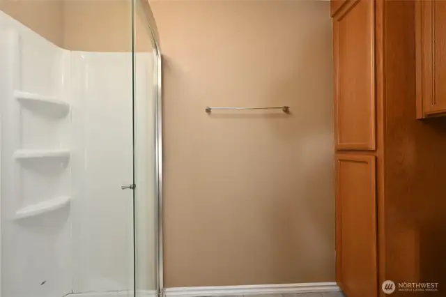 Separate shower/toilet