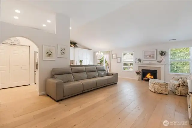 Living Room - Hardwood floors