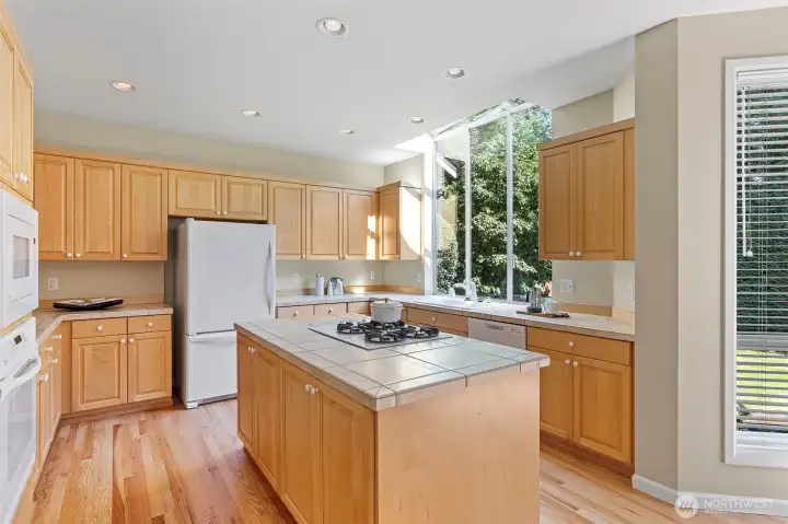 Kitchen with island