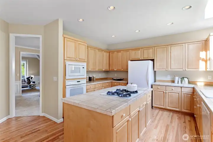 Kitchen with island