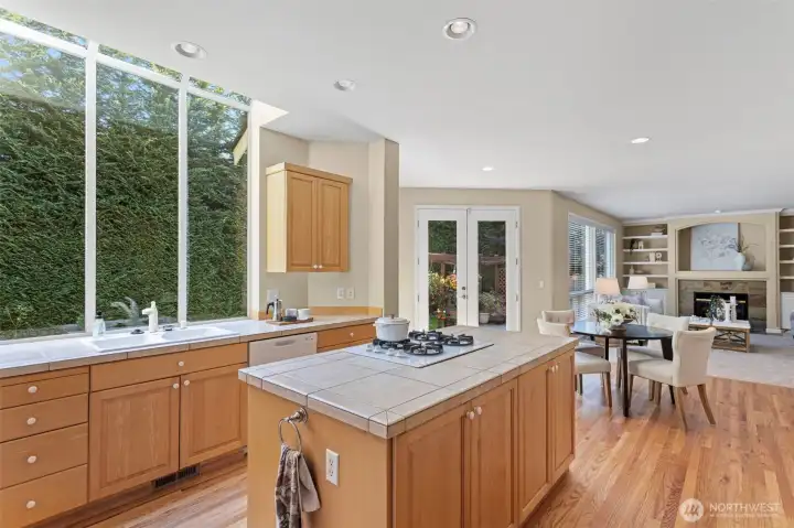 Kitchen with breakfast nook