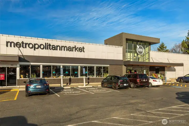 Check out the map to see how close Met Market is. It's so close you can consider it the same as asking a neighbor for a cup of sugar.