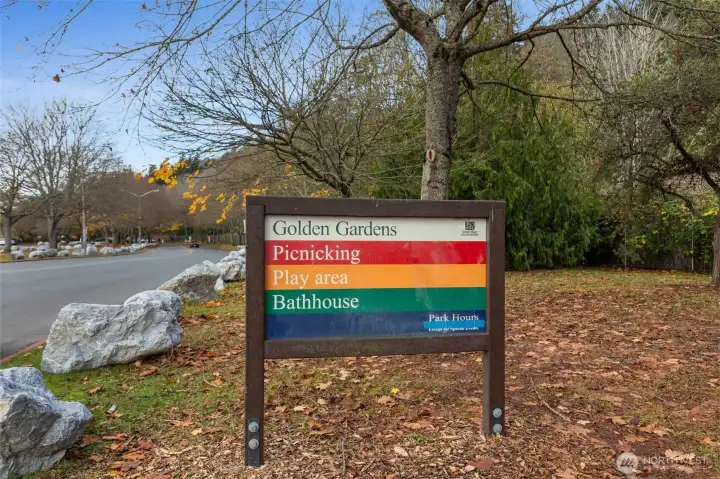 The picnics, playgrounds, sports courts and sunsets are everything. Only a 7 minute drive.