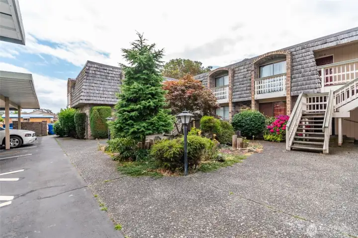 Landscaping & Ext Maint