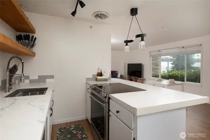 Drop-In Oven & Storage