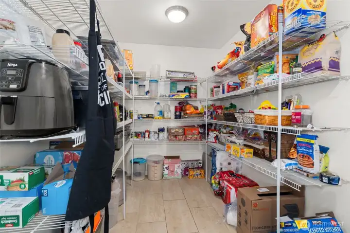 Walk in pantry