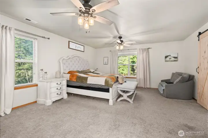 Primary Bd with Primary bath