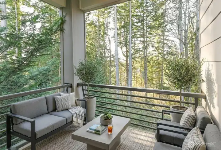 *Virtually Staged* Private rear deck