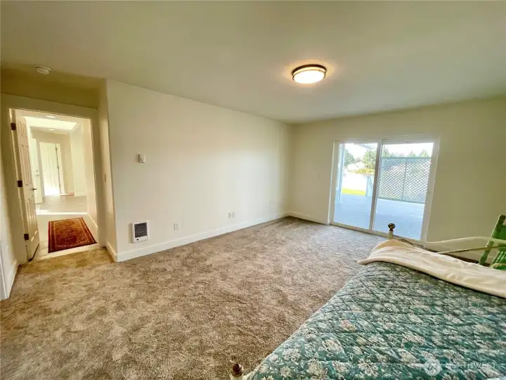 Primary Bedroom l