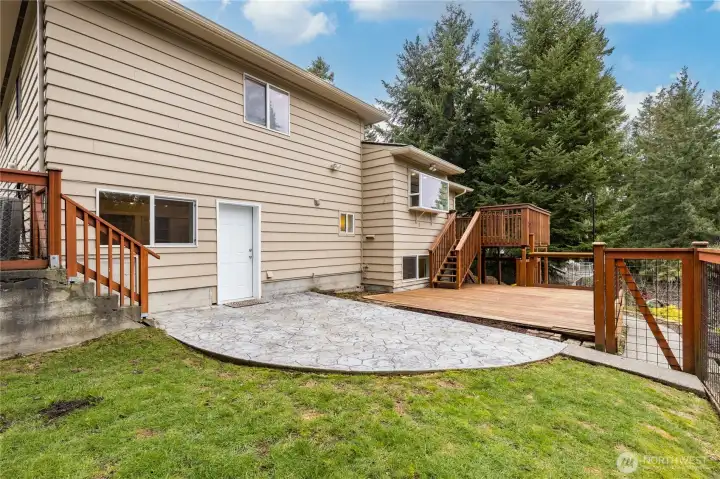 Door off the patio opens to the utility/flex room