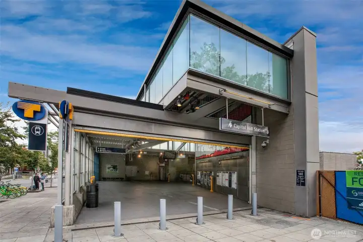 2 blocks to the Broadway Light Rail.