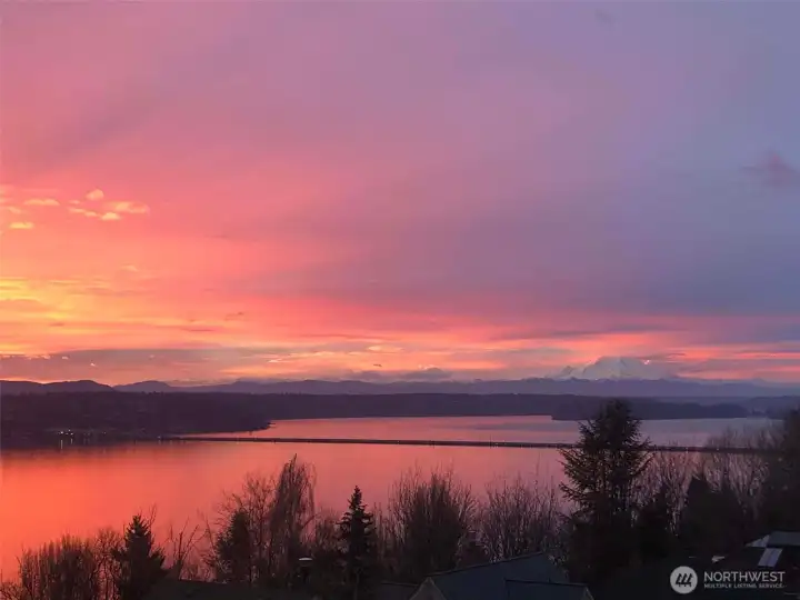 Seller photo - beautiful Seattle sunrises! Seller photo - beautiful Seattle sunrises!