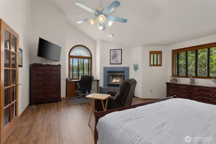 Upper Level Primary Suite