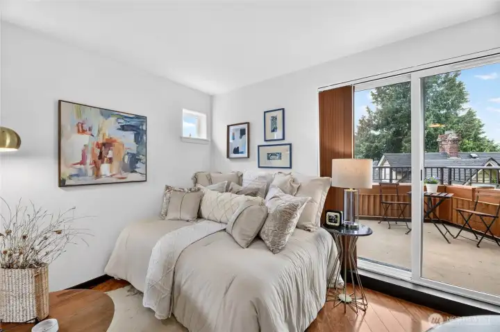 Light, bright, modern and airy. Light, bright, modern and airy.