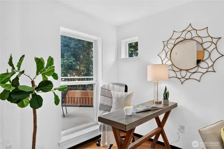 Perfect desk nook. Perfect desk nook.