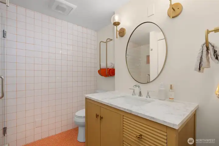 Newly remodeled 2nd bathroom.