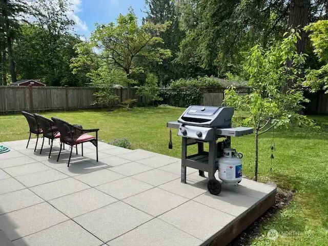 Large Patio, perfect for entertaining!