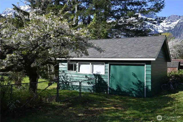 SHOP/GARAGE boasts new roof and vehicle gate access. Space for RV/boat parking.