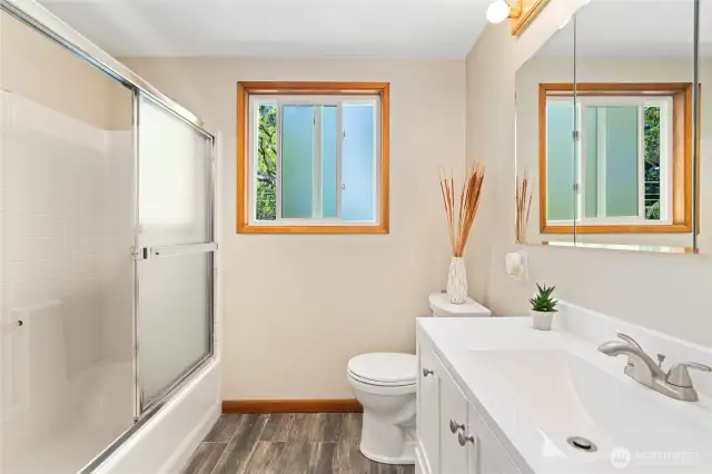 Main level full bathroom.