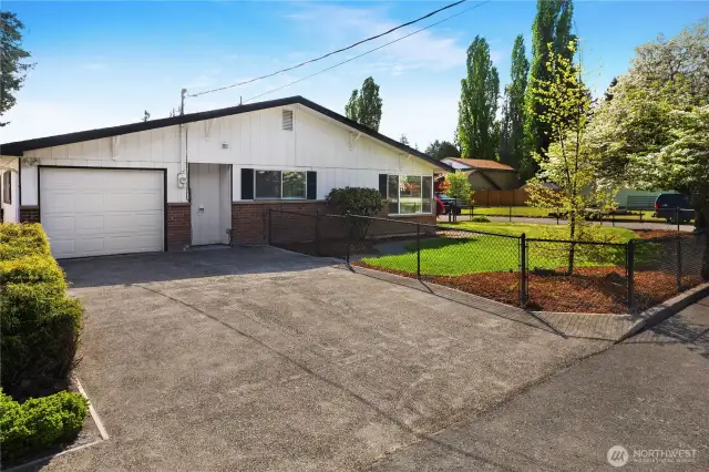Single car attached garage with opener