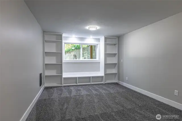 Second bedroom with built-ins