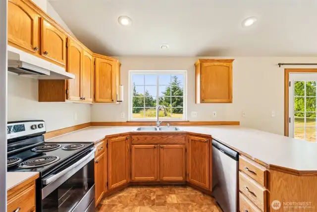 Kitchen with Eating space