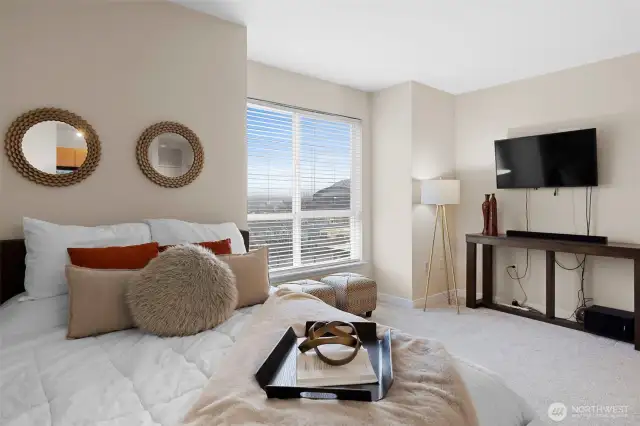 Welcome home to unit #603 in the Asia Condos in International Disctrict. You'll love the view of the stadiums from your window!