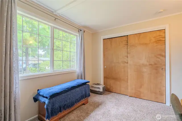 Bedroom 2/ Office