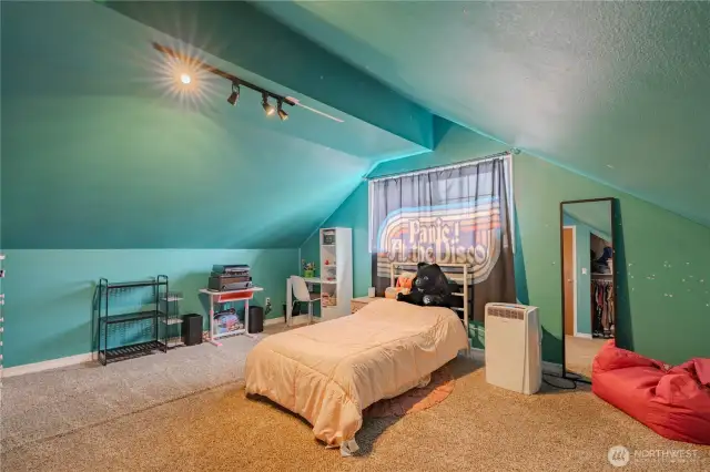 Bedroom 3 Upper