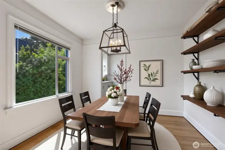 Virtually staged - dining room