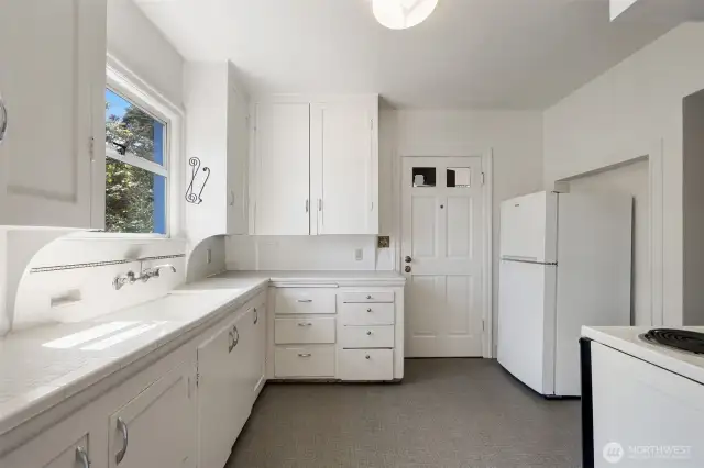 The kitchen is ready for your ideas and inspiration