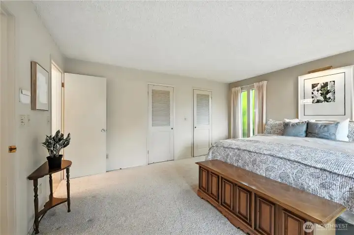A generous primary suite featuring a large walk-in closet.