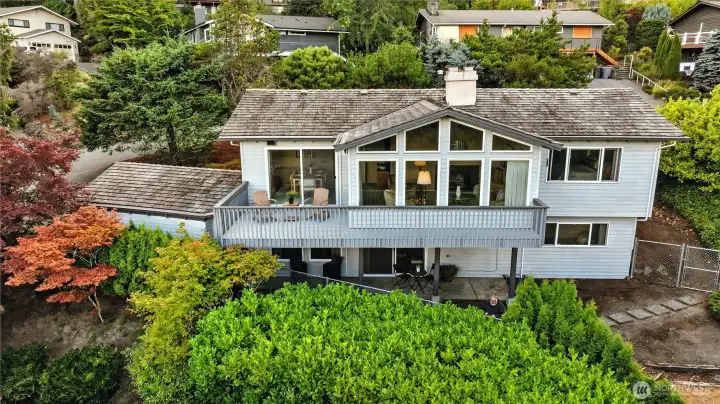 Private fully fenced Backyard