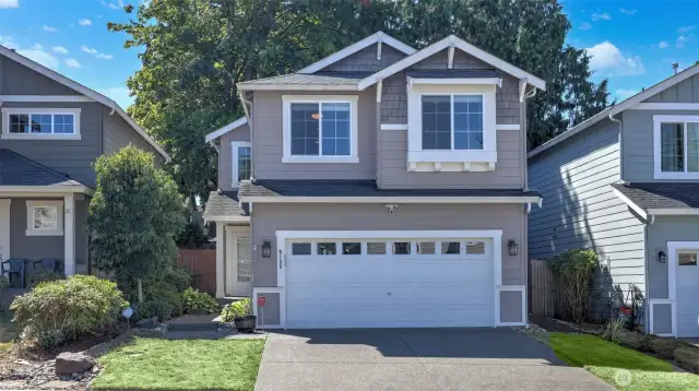 A wonderful 2 story home in Cascade Crest.