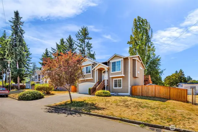 Front Driveway with Extra Parking