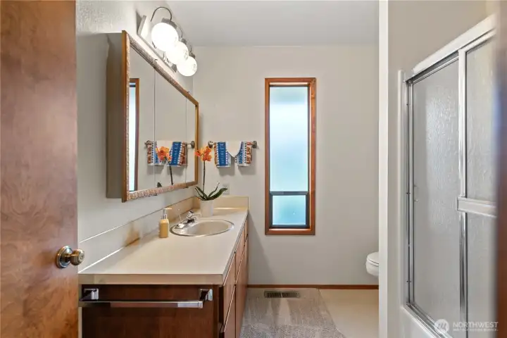 Guest Bath with tub and shower