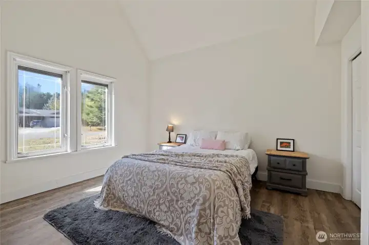 Oversized main floor bedroom