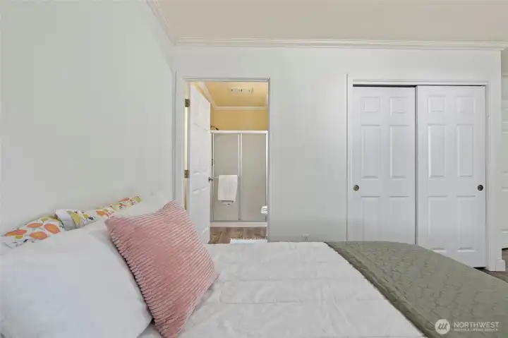 2nd Downstairs bedroom with 3/4 bath