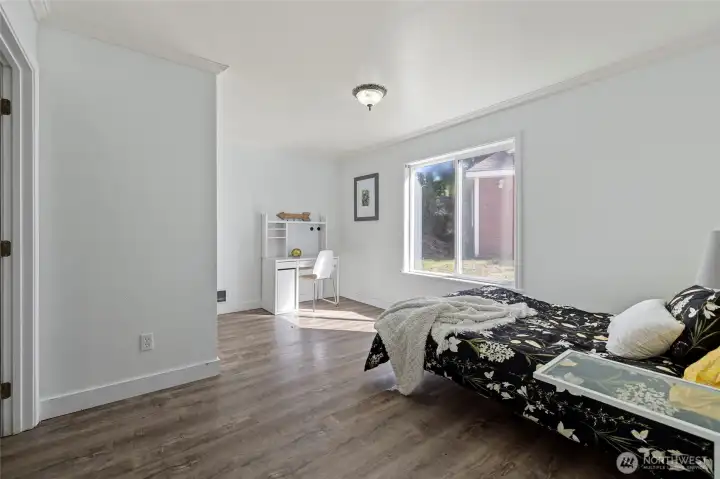 3rd bedroom on main with 3/4 bath