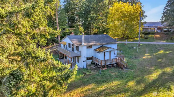 Front and back the trees are lovely