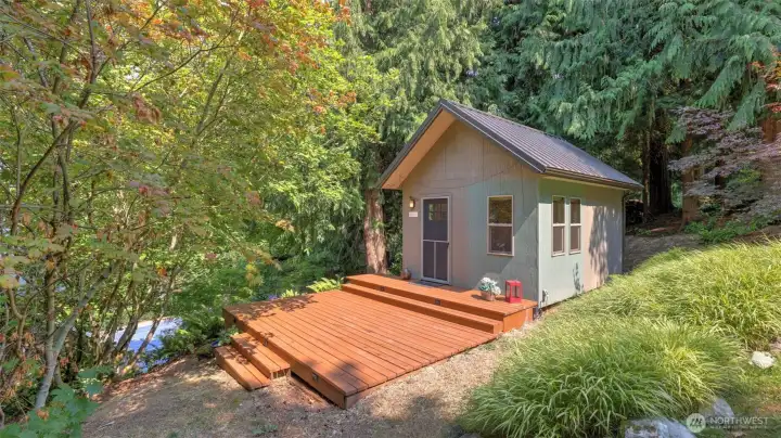 Flexible studio space ideal for pottery, yoga, art, or whatever your heart desires.